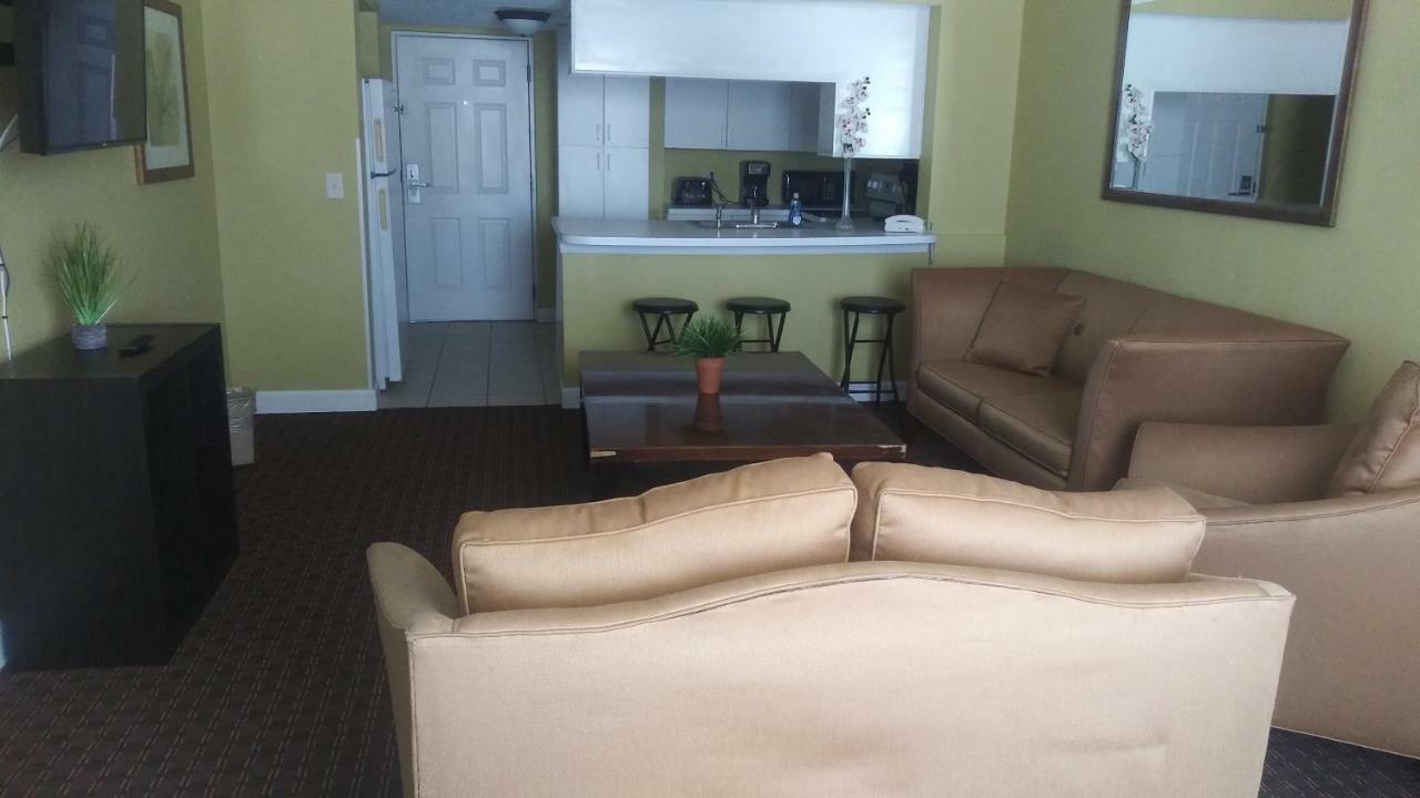 Vista Inn Lake Tarpon Палм Харбър Екстериор снимка